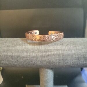 Vintage Copper Magnetic Therapy Floral Embossed Cuff Bracelet Size 7 Cottagecore